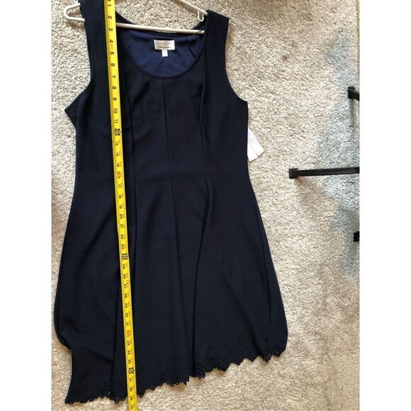 Signature by Robbie Bee Women’s Navy Blue Eye-Hole Floral Bottom Trim Pattern Sl - Picture 7 of 9